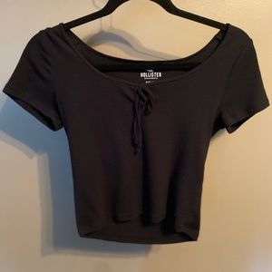 ✨3/10✨Black Hollister Baby Tee